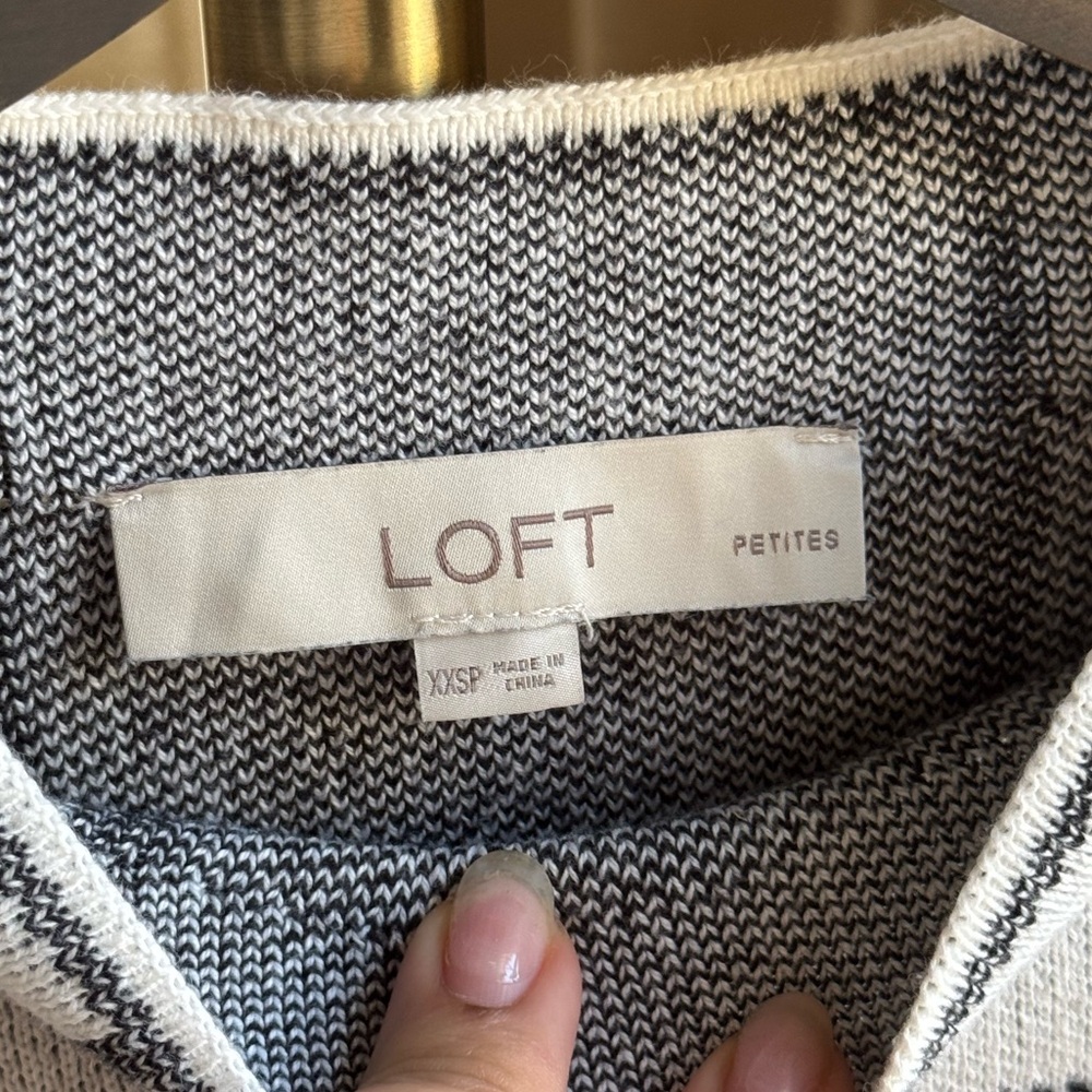 NWOT LOFT Monochrome Knit Top | XXSP - Picture 2 of 6